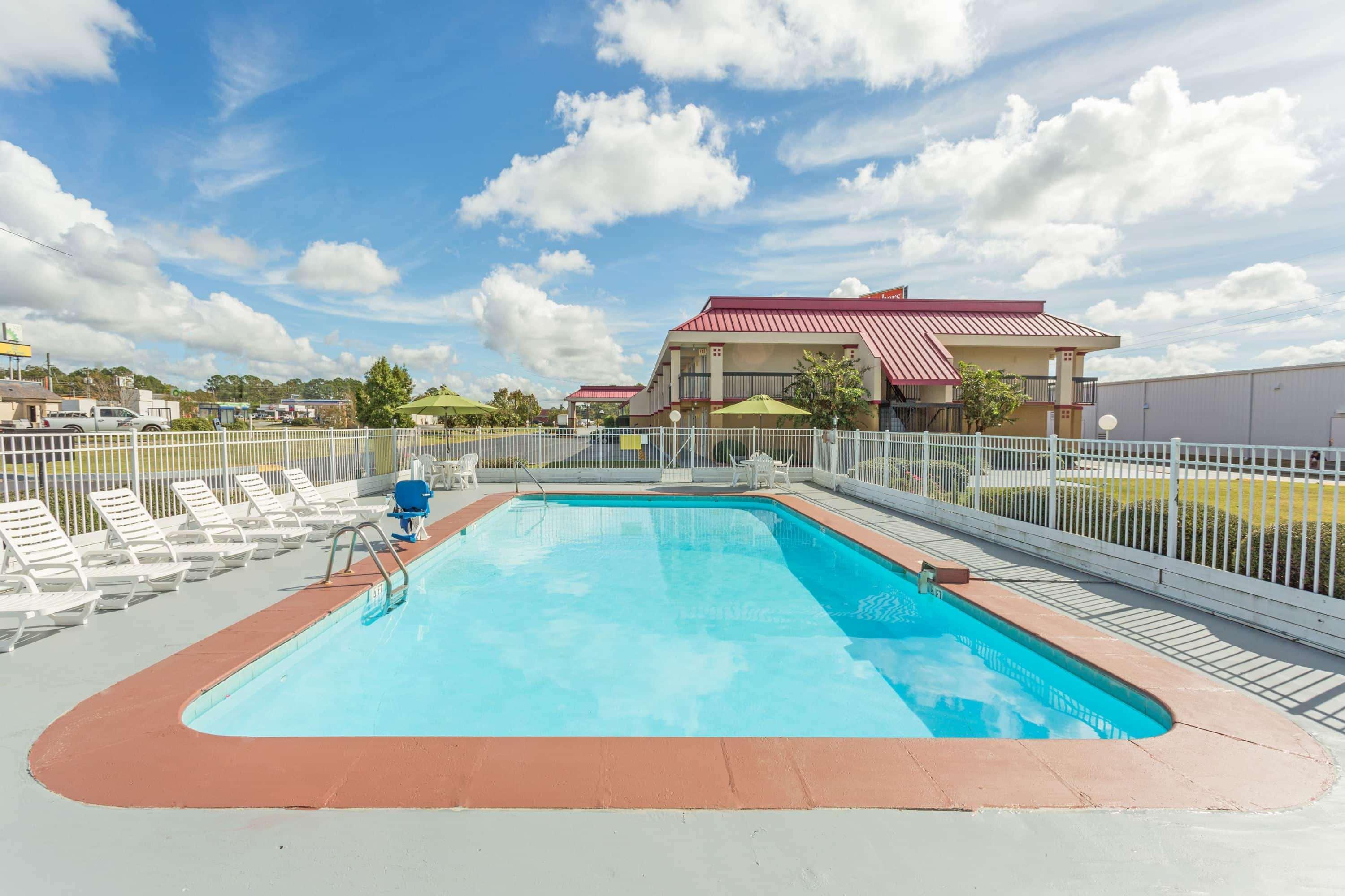 Super 8 By Wyndham Tifton Hotel Exterior foto